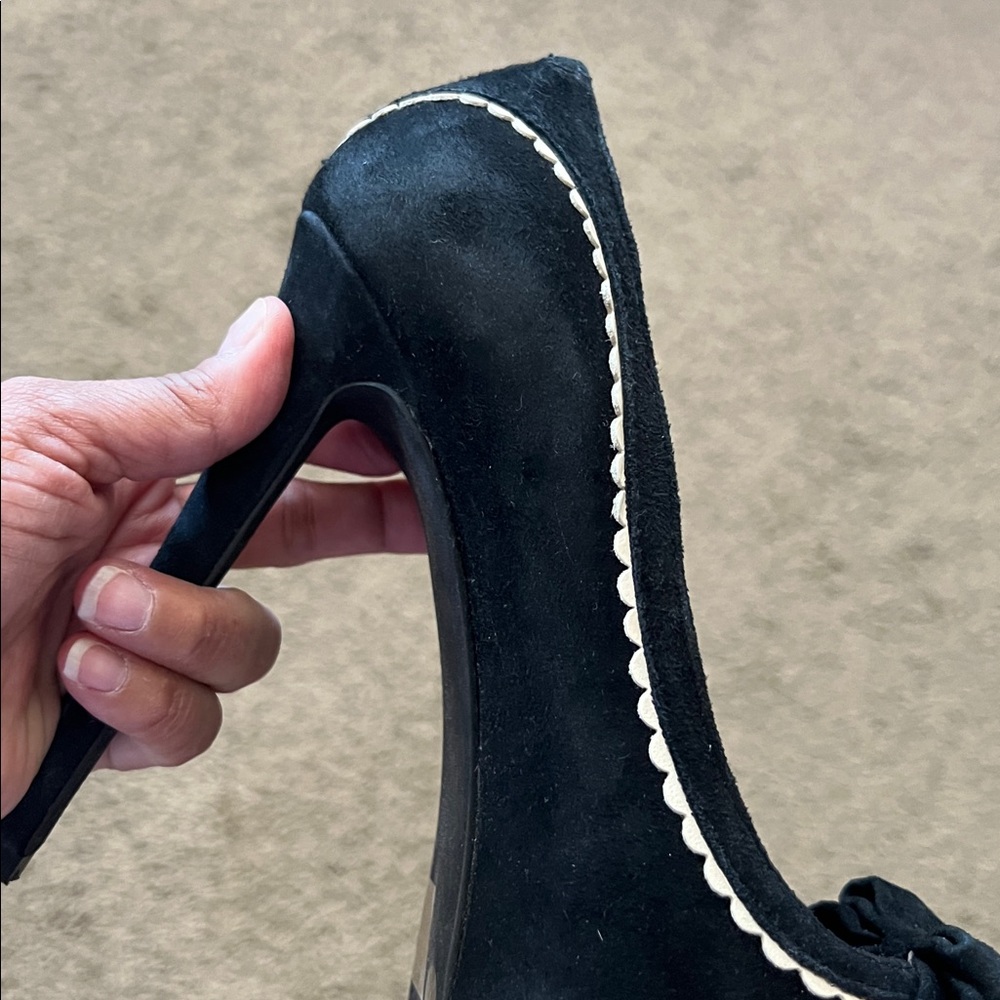 JESSICA SIMPSON Black High Heels with Bow Accent - Picture 11 of 13